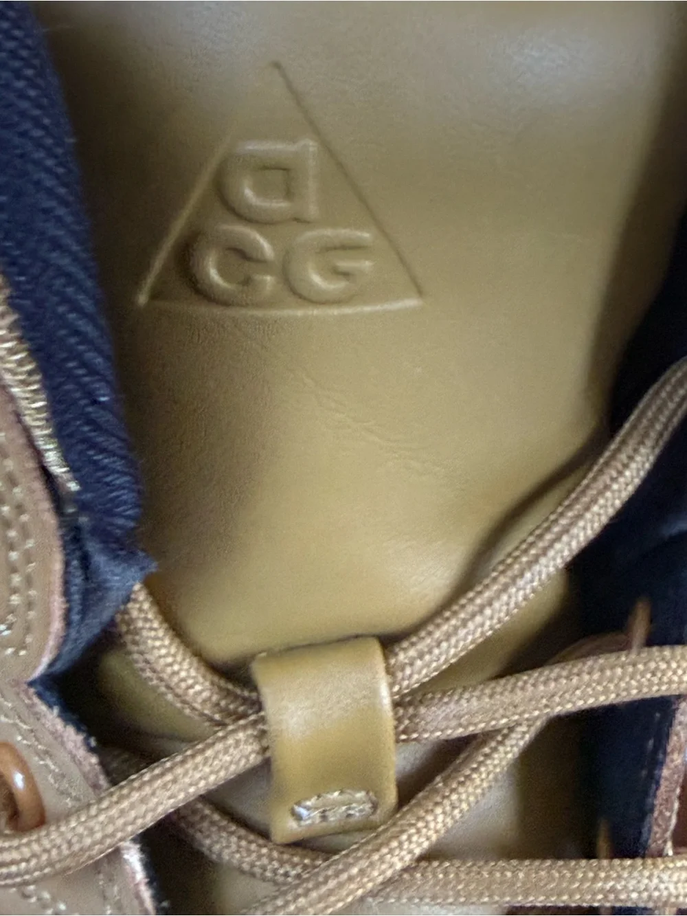 Nike Men’s ACG Woodside 2  Wheat/Tan Lace-Up Outdoor Boots Sz 7